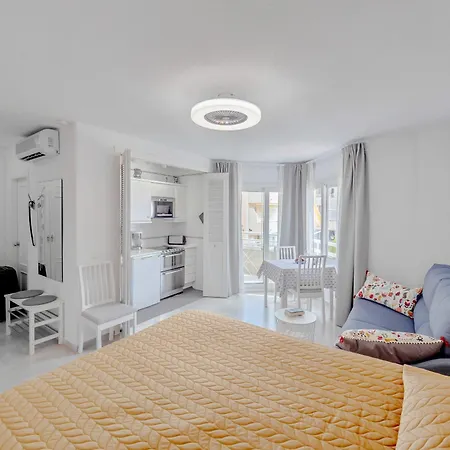 Dona Carlota Holiday home Torremolinos